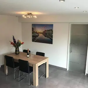 Appartement Ellens' Charming Place Center, Oostende